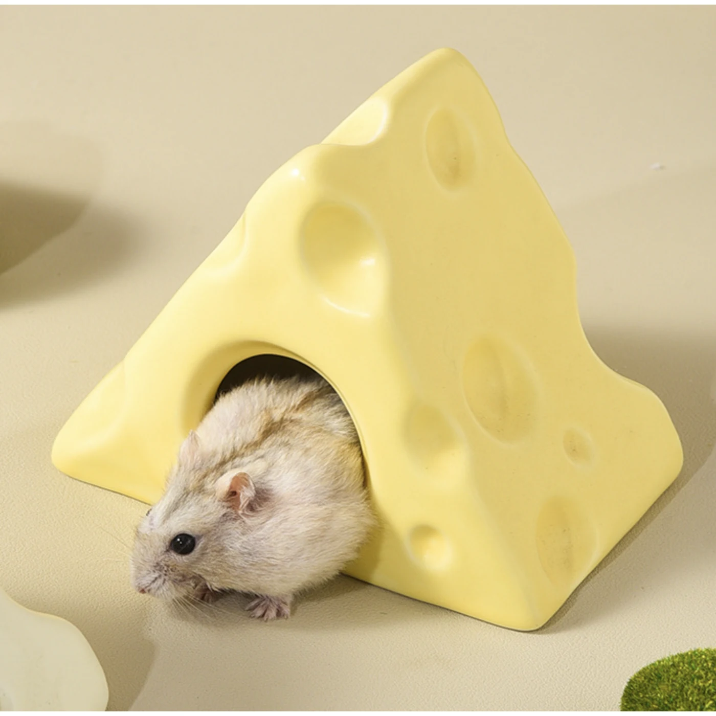 Casita refrigerante forma de queso para hamster (MORADO)
